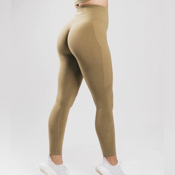 Alphalete Amplitfy Leggings - Picture 1 of 13